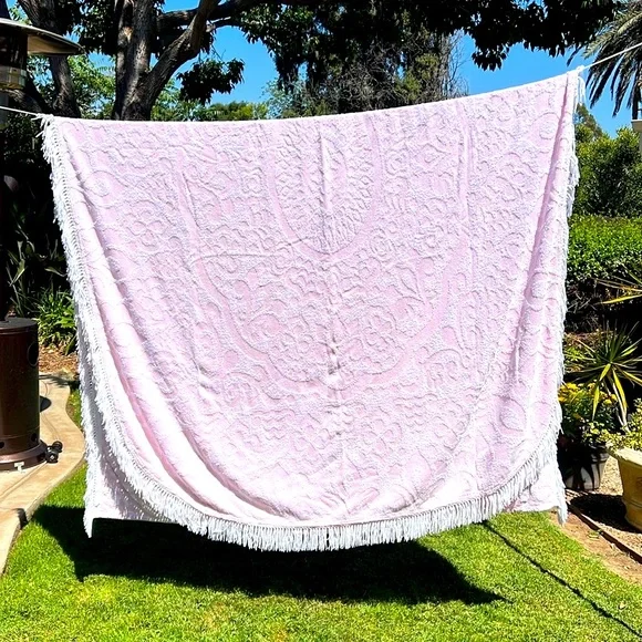 Beautiful Vintage Pink Chenille Twin Bedspread with White Fringe - Picture 9 of 12